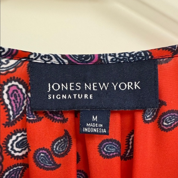 Jones New York Red and Navy Paisley Blouse - Picture 2 of 10